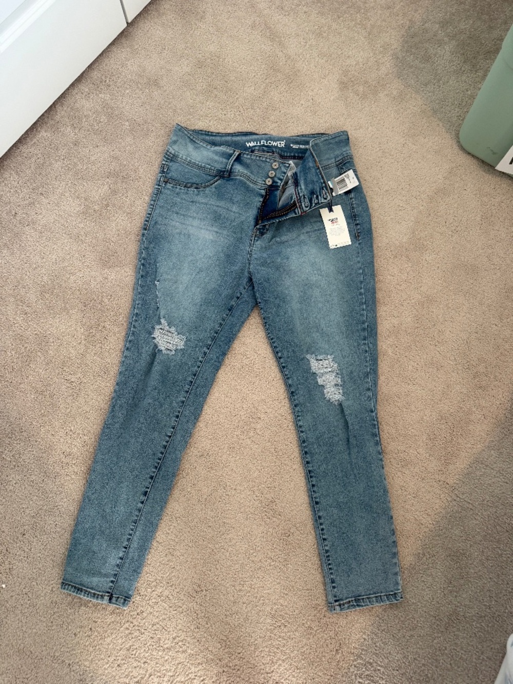 Distressed Skinny Jeans